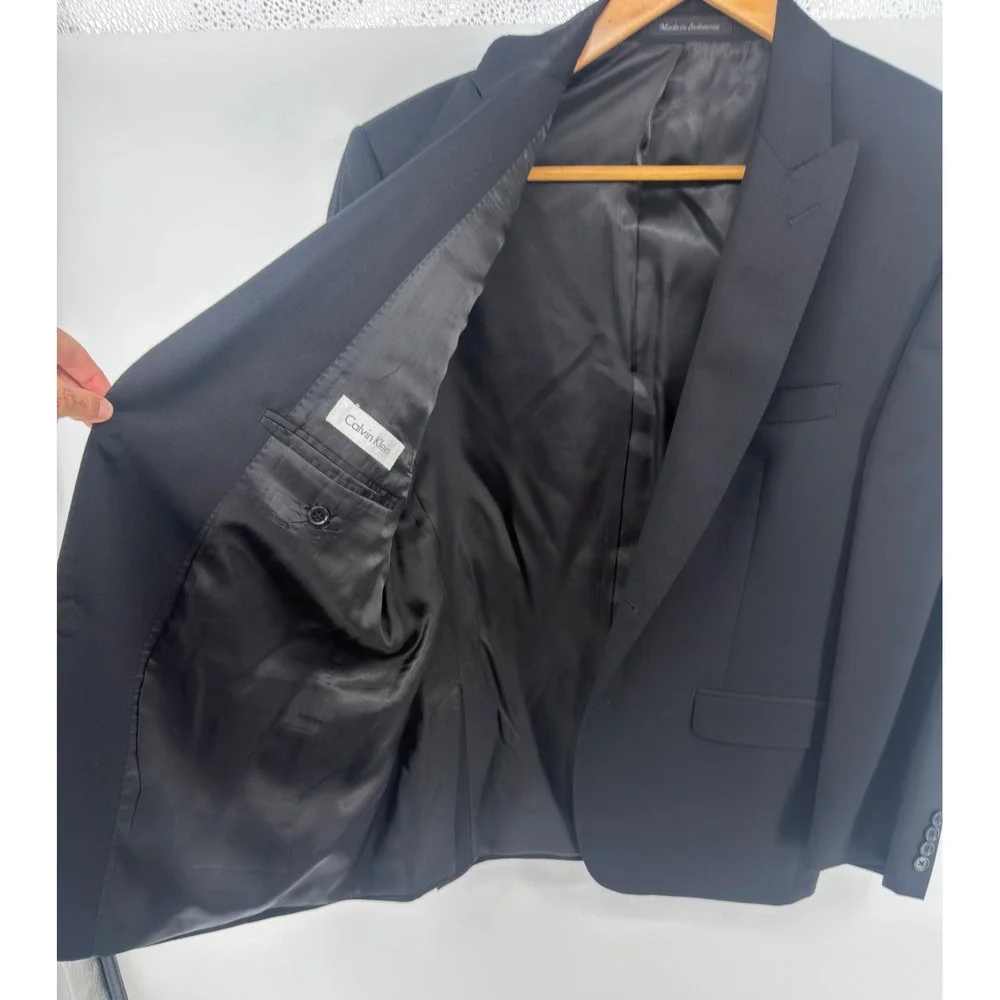 Calvin Klein Mens Black 100% Wool Peak Lapel 2 Button Blazer Sport Coat 40S